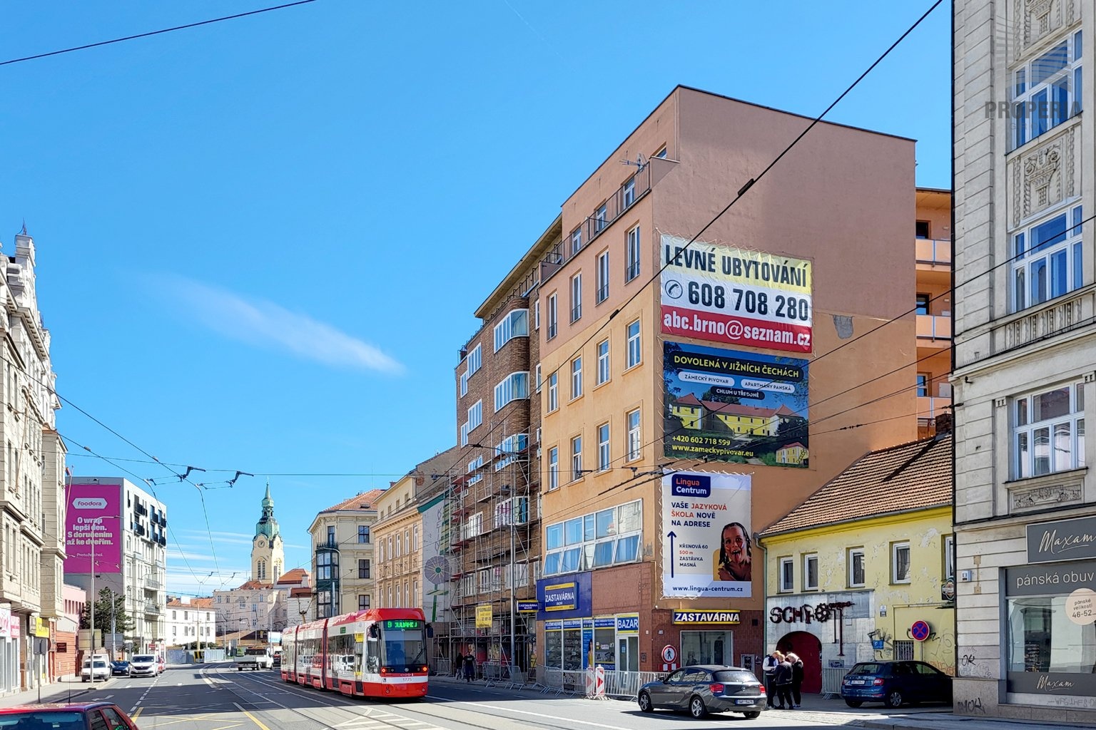 Prodej částečně zařízeného zděného bytu v OV 1+kk, ul. Křenová, Brno, CP 32 m<sup>2</sup>, klidné bydlení v centru Brna